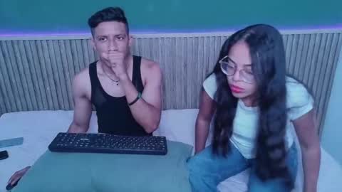 violet_and_dylan online show from 5, 12, 2025