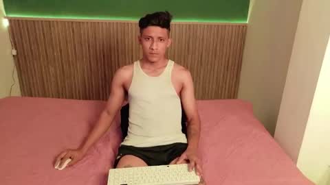 violet_and_dylan online show from 21, 12, 2025