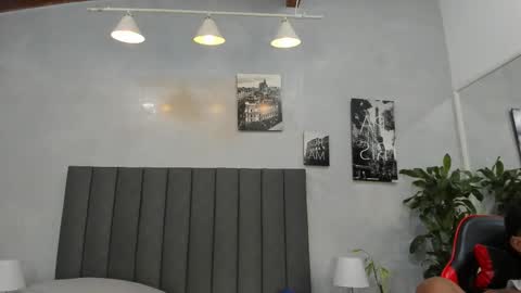 Violet and Myers online show from 26, 9, 2025