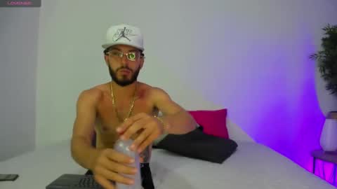 Snapshot of violet_and_paul chatting on 23, 9, 2025 Violet and Paul online show from 23, 9, 2025