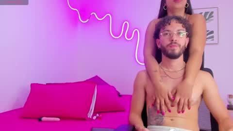 Snapshot of violet_and_paul chatting on 8, 10, 2025 Violet and Paul online show from 8, 10, 2025