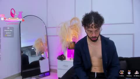 Snapshot of violet_and_paul chatting on 15, 10, 2025 Violet and Paul online show from 15, 10, 2025