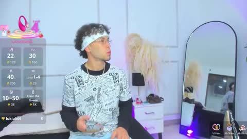 Snapshot of violet_and_paul chatting on 25, 10, 2025 Violet and Paul online show from 25, 10, 2025