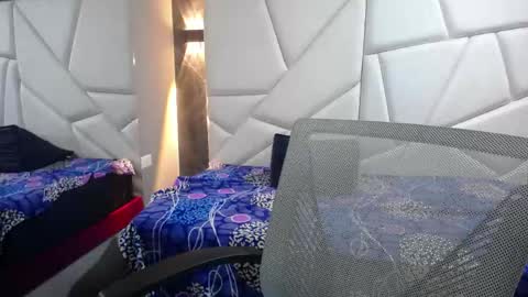 Snapshot of violet_angel13 chatting on 18, 4, 2026 Violet online show from 18, 4, 2026