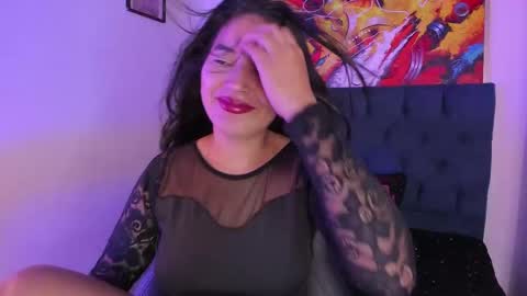 Snapshot of violet_blaze chatting on 14, 11, 2025 online show from 14, 11, 2025