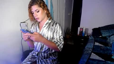 violet_hyuga online show from 19, 9, 2025