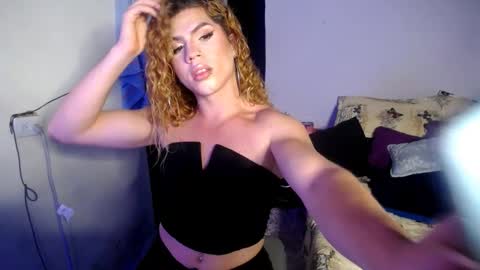 Snapshot of violet_hyuga chatting on 26, 11, 2025 violet_hyuga online show from 26, 11, 2025