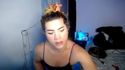 Snapshot of violet_hyuga chatting on 29, 11, 2025 violet_hyuga online show from 29, 11, 2025