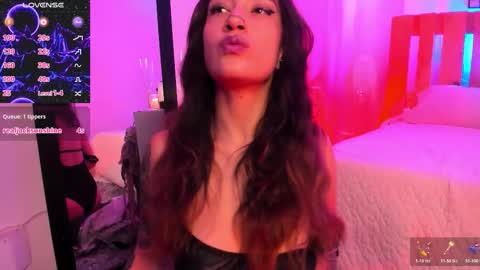 Violet Jones online show from 11, 11, 2025