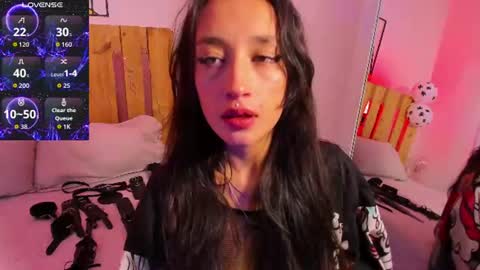 Snapshot of violet_jonesss chatting on 2, 7, 2026 Violet Jones online show from 2, 7, 2026