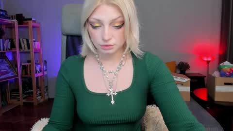 violet_oblivion online show from 27, 12, 2024