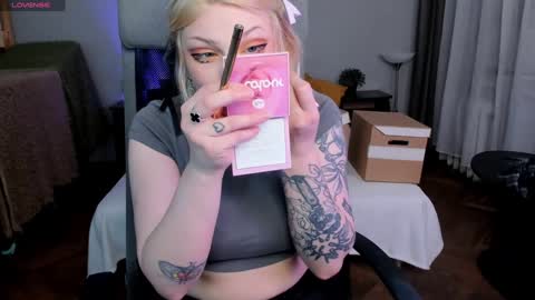violet_oblivion online show from 14, 1, 2025