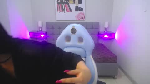 Violet  online show from 10, 11, 2025