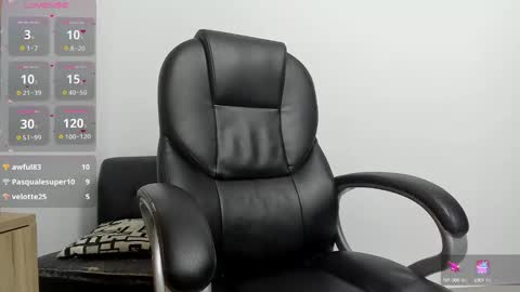 Snapshot of violet_sg chatting on 1, 3, 2025 violet online show from 1, 3, 2025