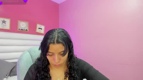 Snapshot of violet_sinclair chatting on 3, 6, 2026 violet_sinclair online show from 3, 6, 2026
