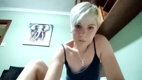 Snapshot of violeta9207 chatting on 12, 9, 2025 violeta9207 online show from 12, 9, 2025