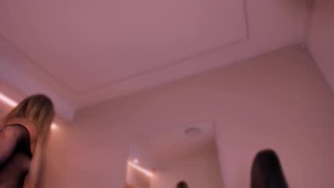 Snapshot of violeta_abel chatting on 9, 9, 2025 Violeta  online show from 9, 9, 2025