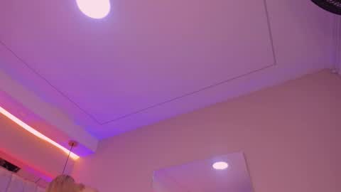 Snapshot of violeta_abel chatting on 21, 10, 2025 Violeta  online show from 21, 10, 2025