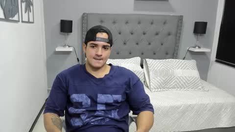 VIOLETA AND MAXX online show from 16, 12, 2025