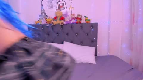 Snapshot of violeta_blaze1 chatting on 9, 4, 2026 Violeta online show from 9, 4, 2026