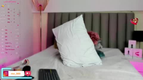   online show from 15, 2, 2025