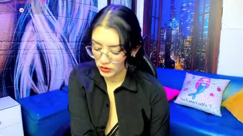     online show from 25, 1, 2025