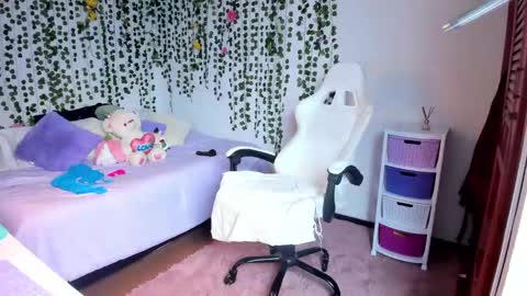 Snapshot of violeta_milleer chatting on 2, 12, 2024 Violeta online show from 2, 12, 2024