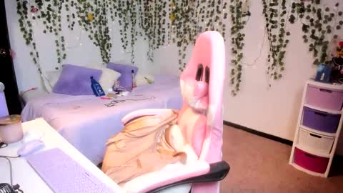 Snapshot of violeta_milleer chatting on 24, 10, 2025 Violeta online show from 24, 10, 2025