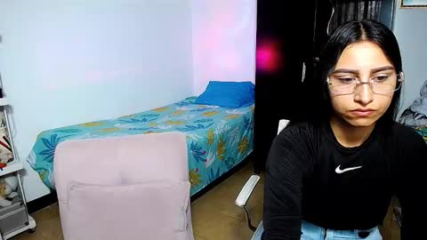 Snapshot of violeta_rouses chatting on 4, 2, 2026 violeta_rouses online show from 4, 2, 2026