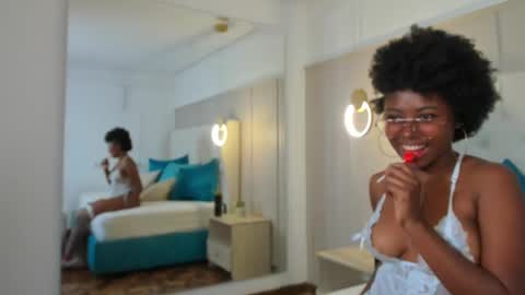 violeta_ruiz_ online show from 5, 2, 2025