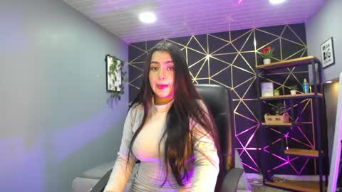 Snapshot of violeta_velle chatting on 8, 10, 2025 violeta_velle online show from 8, 10, 2025