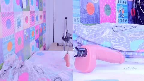 Snapshot of violetaa_hade chatting on 7, 1, 2025   online show from 7, 1, 2025