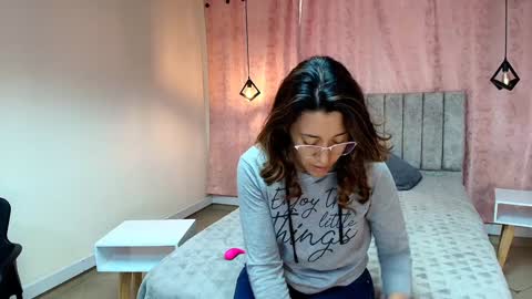 Snapshot of violetascott_ chatting on 15, 1, 2025 VIOLETA online show from 15, 1, 2025