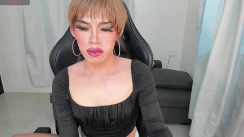 Snapshot of violetblush04 chatting on 19, 12, 2024 Violet online show from 19, 12, 2024