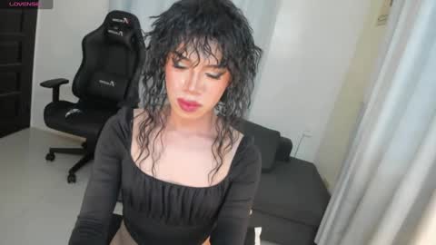 Snapshot of violetblush04 chatting on 26, 12, 2024 Violet online show from 26, 12, 2024