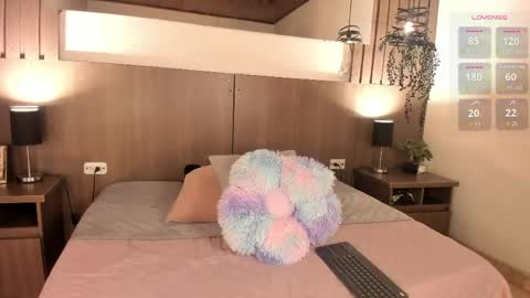 Violet online show from 12, 5, 2026