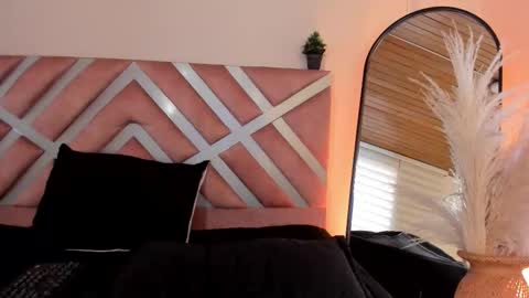 Call me Violet online show from 3, 12, 2025