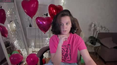 Snapshot of violetferguson chatting on 11, 10, 2025 Violet online show from 11, 10, 2025