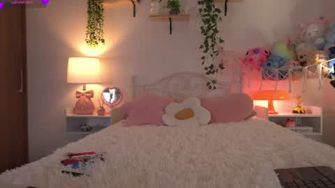 violeth___ online show from 15, 6, 2026