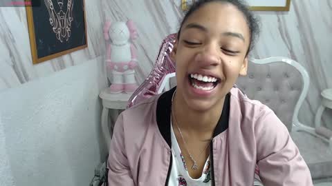 violeth_b online show from 2, 12, 2024