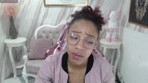 violeth_b online show from 10, 12, 2024