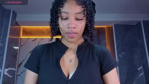 violeth_b online show from 13, 5, 2026