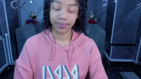 violeth_b online show from 19, 5, 2026