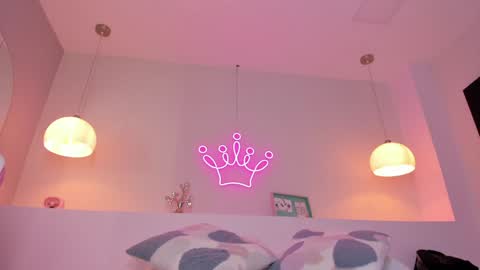 Violeth Hill online show from 30, 1, 2025