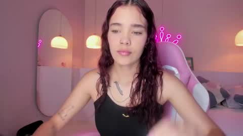 Violeth Hill online show from 9, 2, 2025