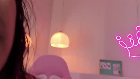 Violeth Hill online show from 23, 2, 2025