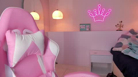 Violeth Hill online show from 24, 2, 2025