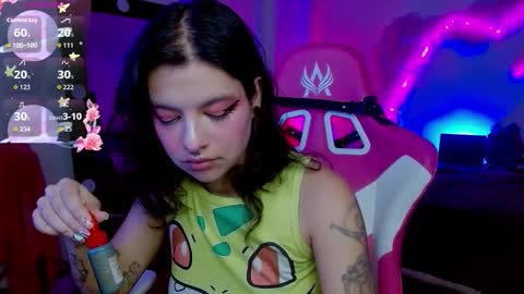   online show from 28, 10, 2025