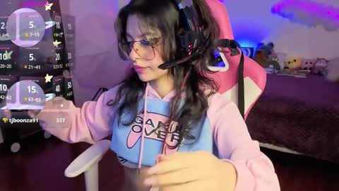   online show from 28, 11, 2025