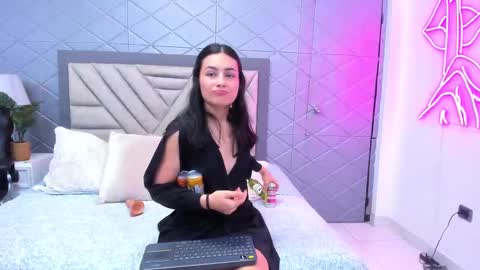 Violet Rousse online show from 9, 3, 2025
